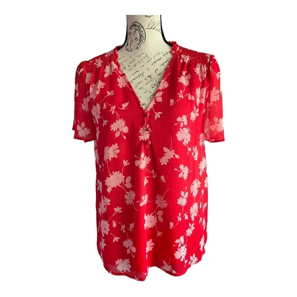 COLLECTIVE Conceps flutter sleeve floral top size Medium.  New with tags. - Picture 1 of 8
